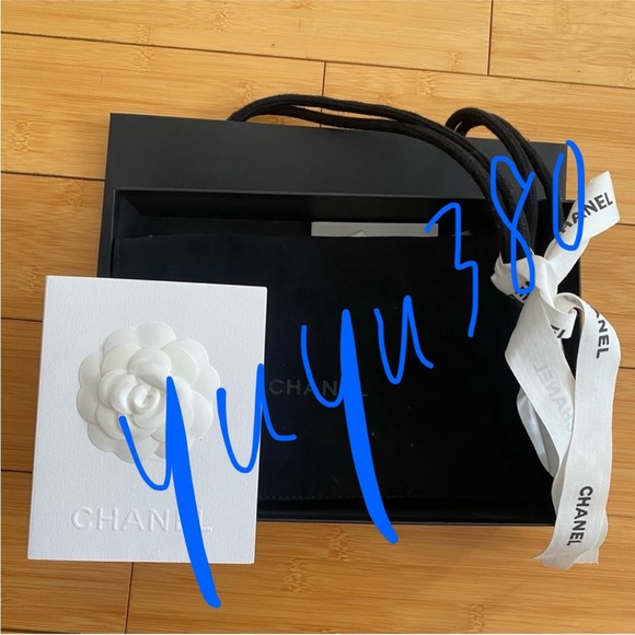 Chanel Clutch on Chain in black caviar leather - Picture 7 of 8